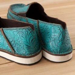 Ariat Turquoise Floral Embossed Cruisers -Western Cowboy Equipment Shop 10042526 heel