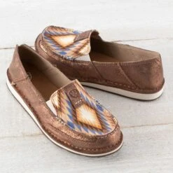 Ariat Metallic Aztec Blanket Cruiser -Western Cowboy Equipment Shop 10044528 alt A