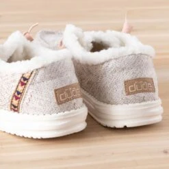 Hey Dude Wendy Tribal Earth Shoes -Western Cowboy Equipment Shop 121413391 heel