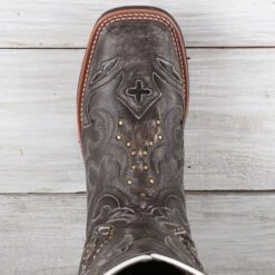 Laredo Spell Bound Boots -Western Cowboy Equipment Shop 5660 toe