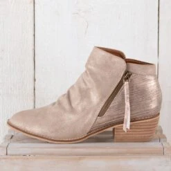 Western Cowboy Equipment Shop -Western Cowboy Equipment Shop 69542 side