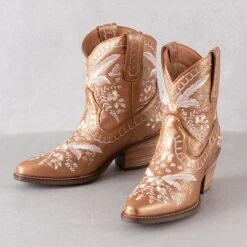 Dingo Bronze Primrose Boots