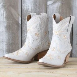 Dingo Ladies' Primrose Boots