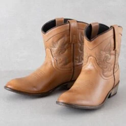 Dingo Antique Tan Willie Booties