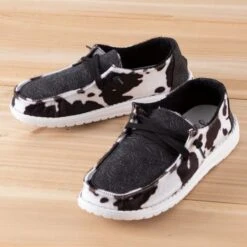 Gypsy Jazz White And Black Tucker Shoes