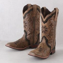 Laredo Honey Bouquet Boots