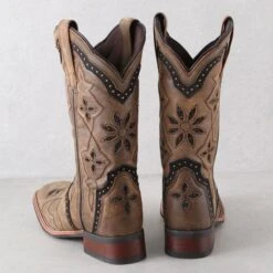 Laredo Honey Bouquet Boots -Western Cowboy Equipment Shop L5844 heel