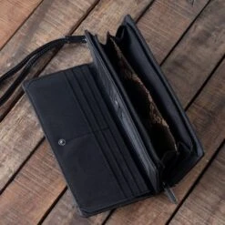 Wrangler Black Stitch Accent Wallet -Western Cowboy Equipment Shop WG22W031 int